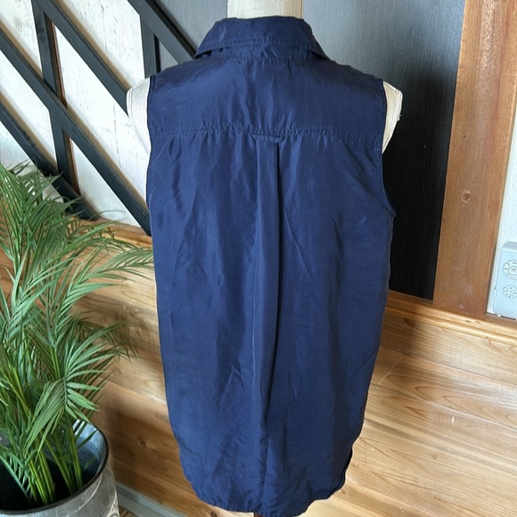 Ivy Club classics top size L pre loved navy blue 100% silk - Picture 3 of 4